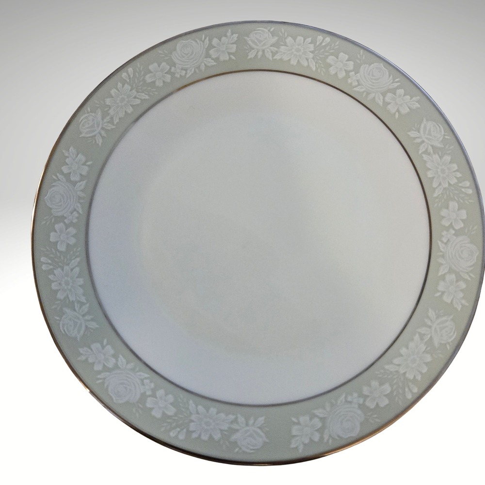Noritake Vienne 6885 Side Plate Floral Platinum Trim Japan 6.5" Dainty Coquette‎